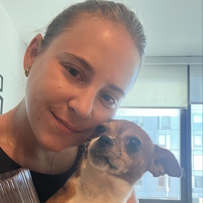 Alexa  T's avatar
