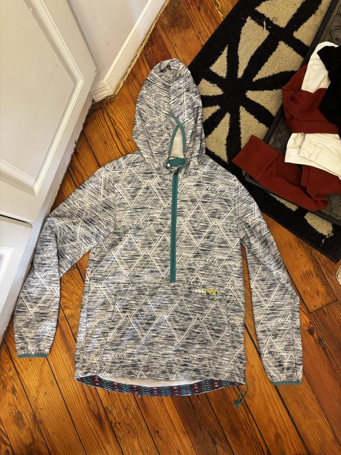 women’s windbreaker xs