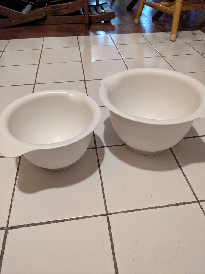 Mixing bowls