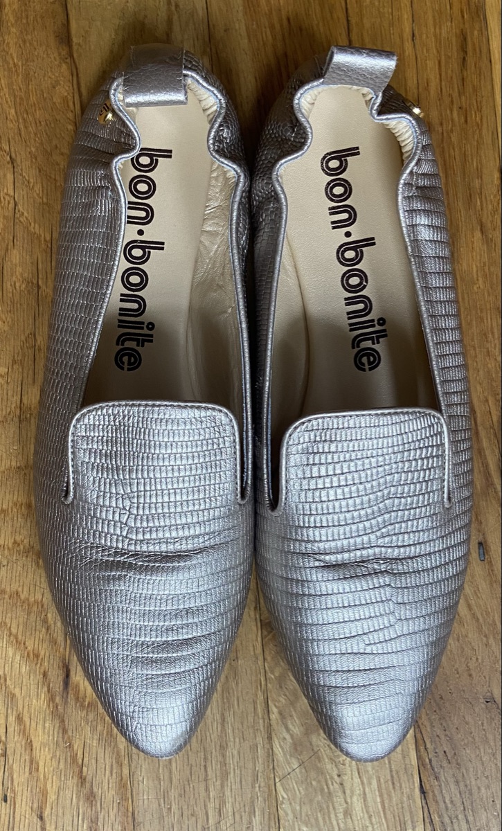 Woman flats size 7