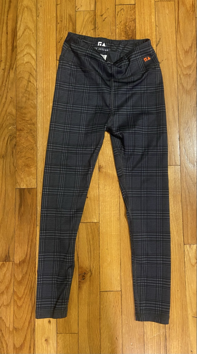 Kids tight pants size M (7-8)