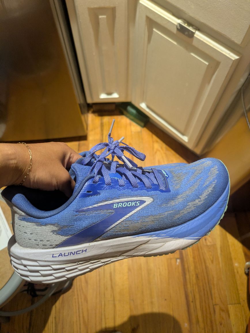 Brooks Launch 11 women's 7.5 (worn)