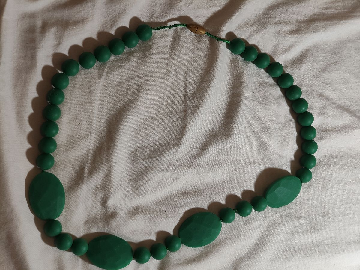 Silicone teether necklace 