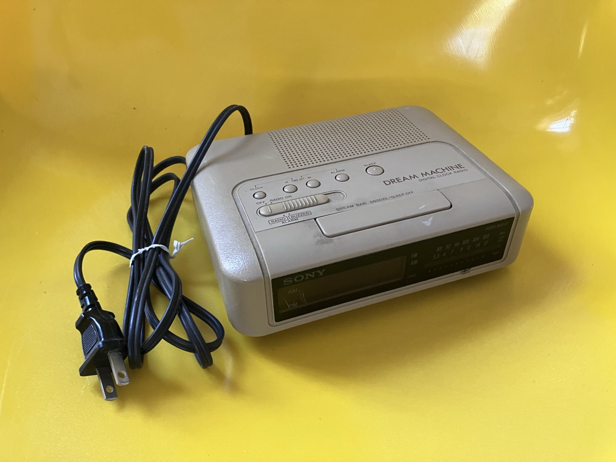Clock radio