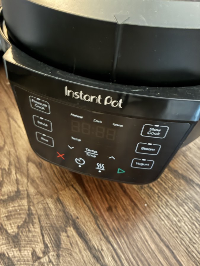 Instapot - electric cord needs placing