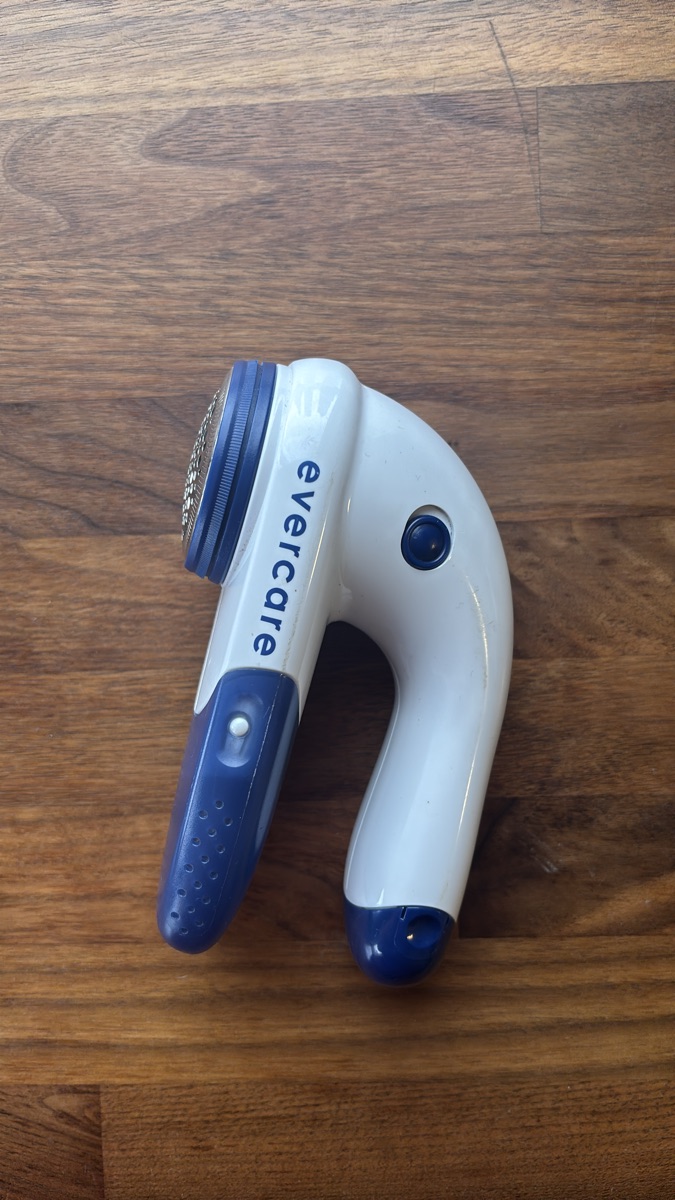 Fabric shaver