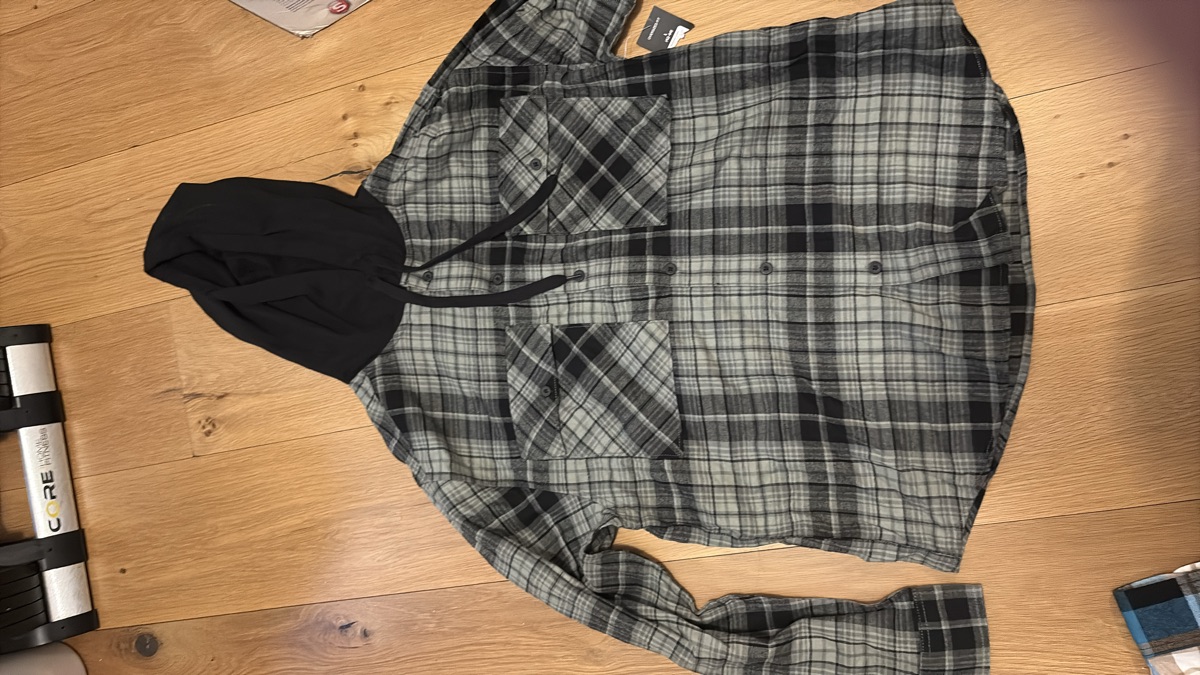 Hooded flannel shirt 