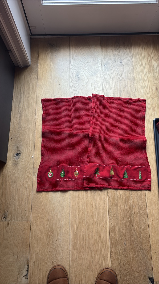 Holiday dish towels