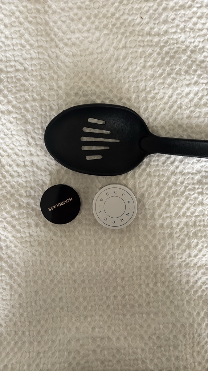 2 small setting powders