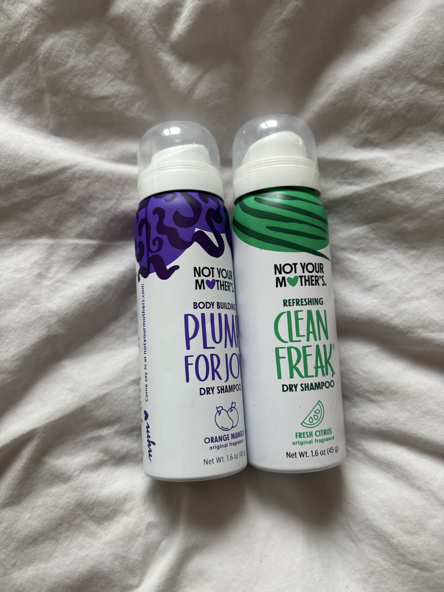 2 travel sized dry shampoos