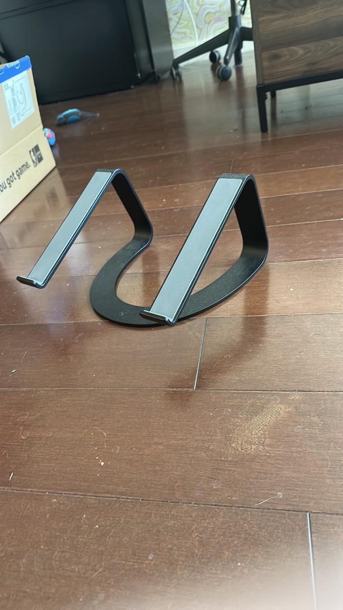 Laptop stand