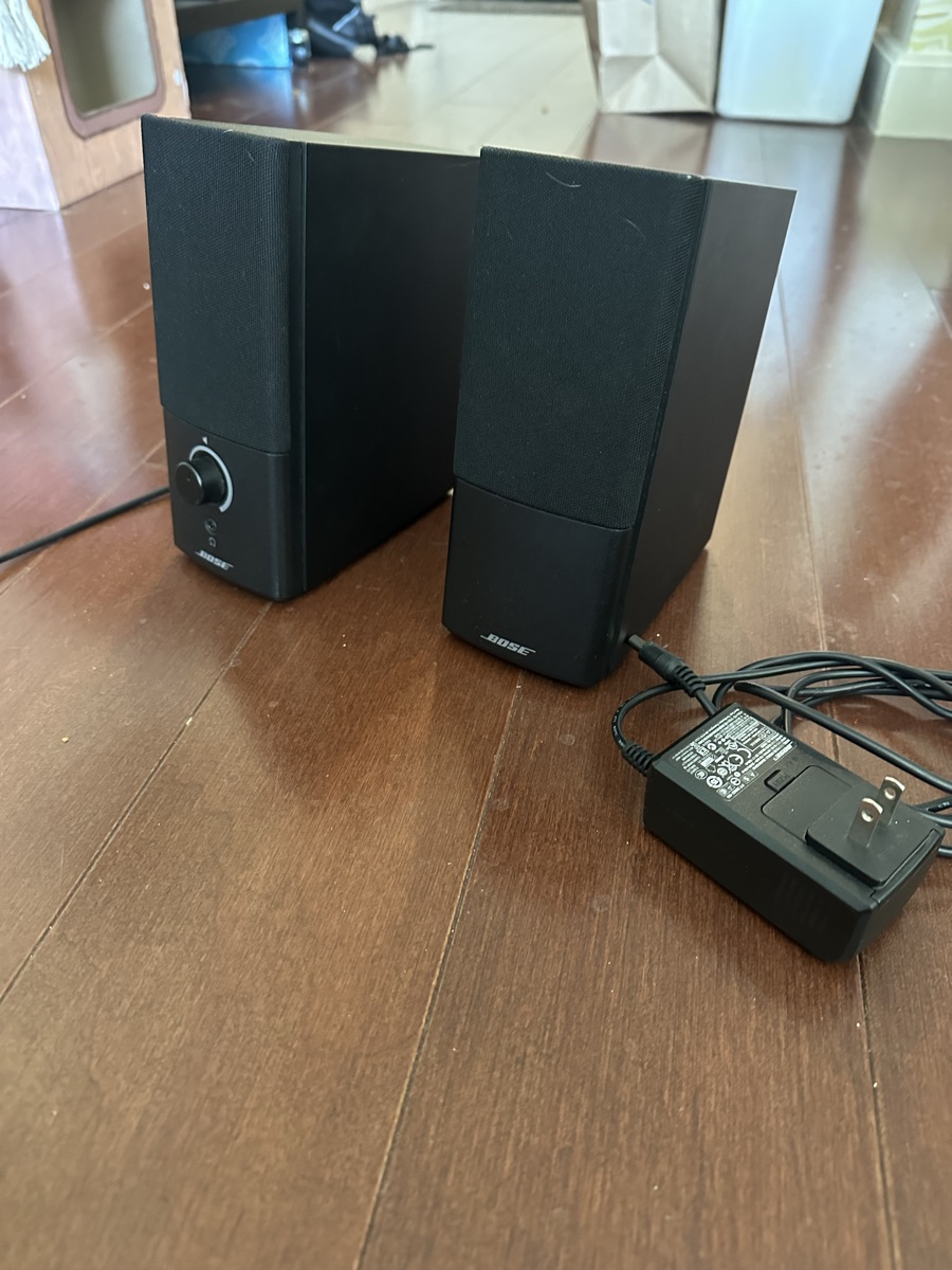 Bose desktop speakers