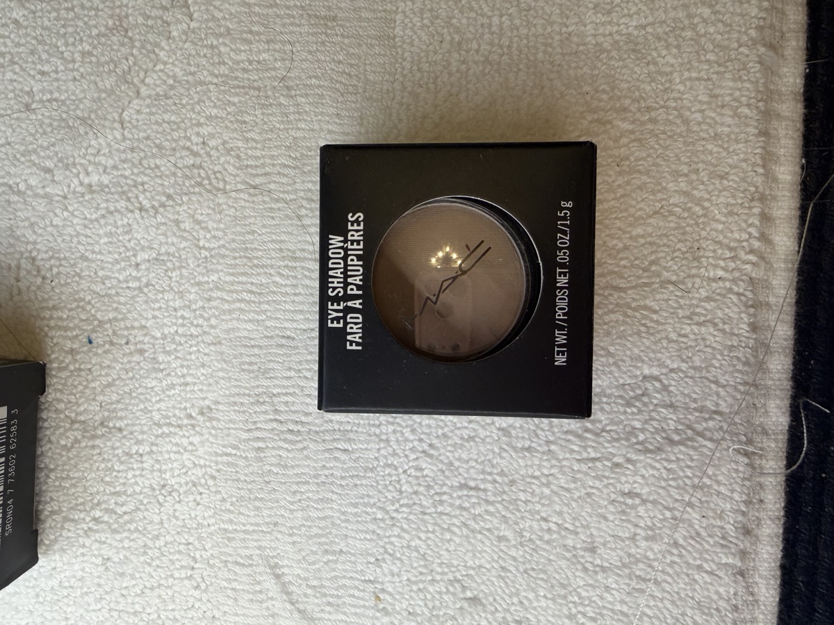 MAC eyeshadow 