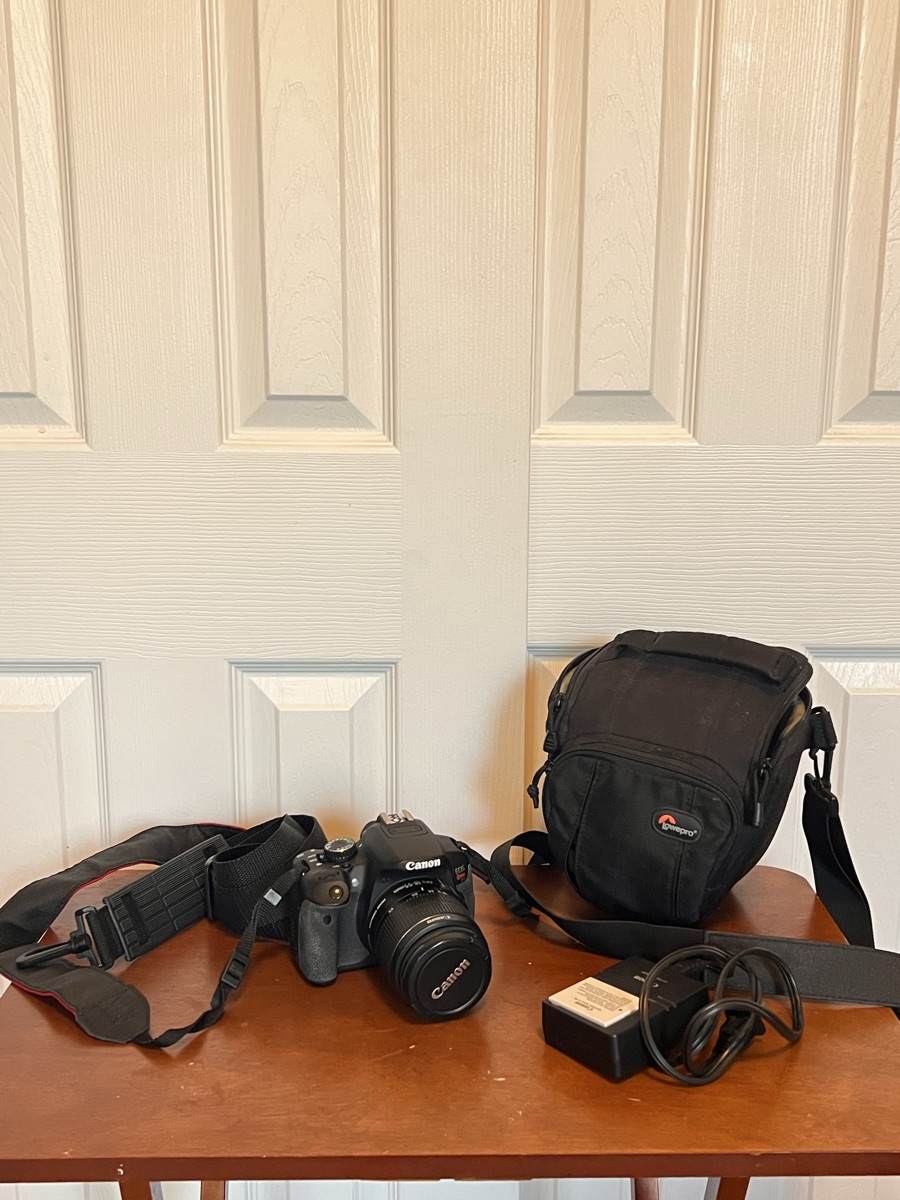 Canon EOS Rebel T4i with accessories