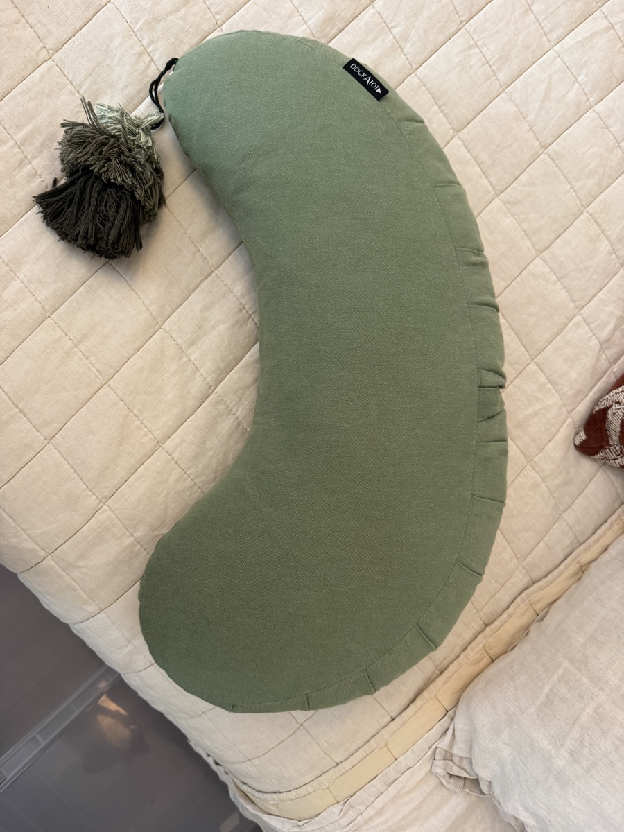 Dock-a-tot nursing pillow