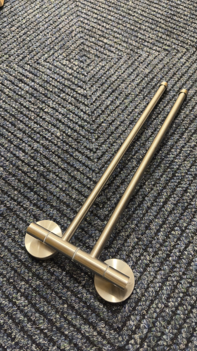 Hinged Towel bar