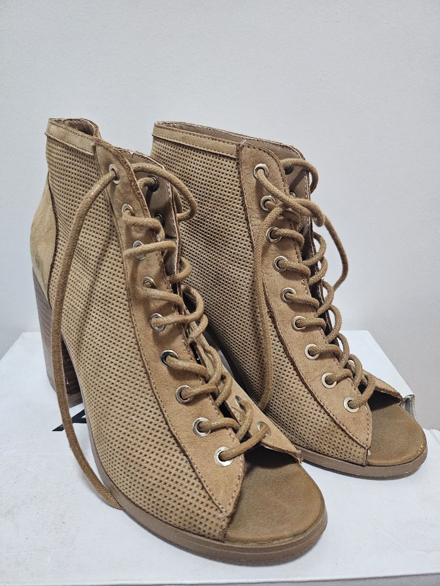 ALDO Tan Brown Lace Up Sandal Block Heels Size 6.5 Lightly worn
