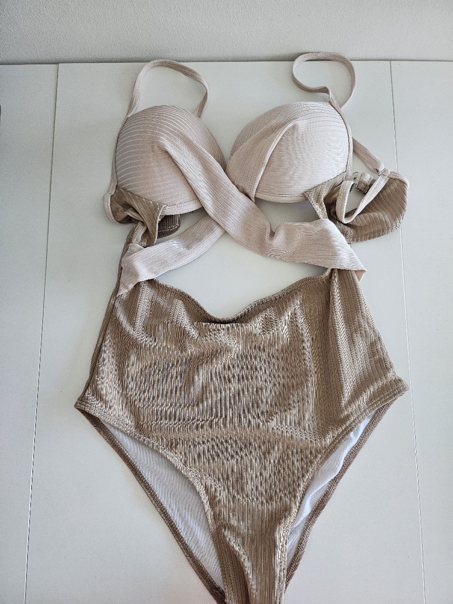New One Piece size M