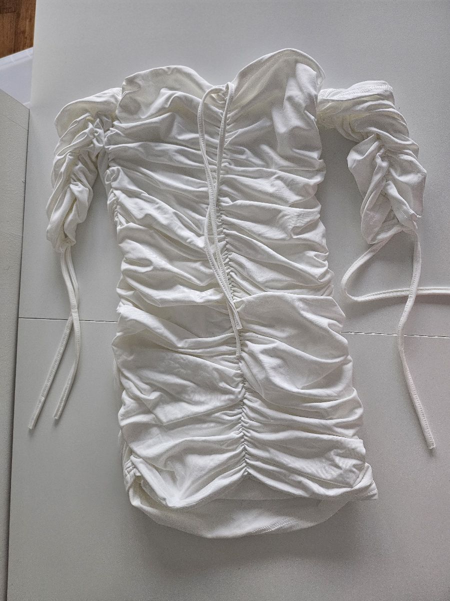 Off the Shoulder Size M