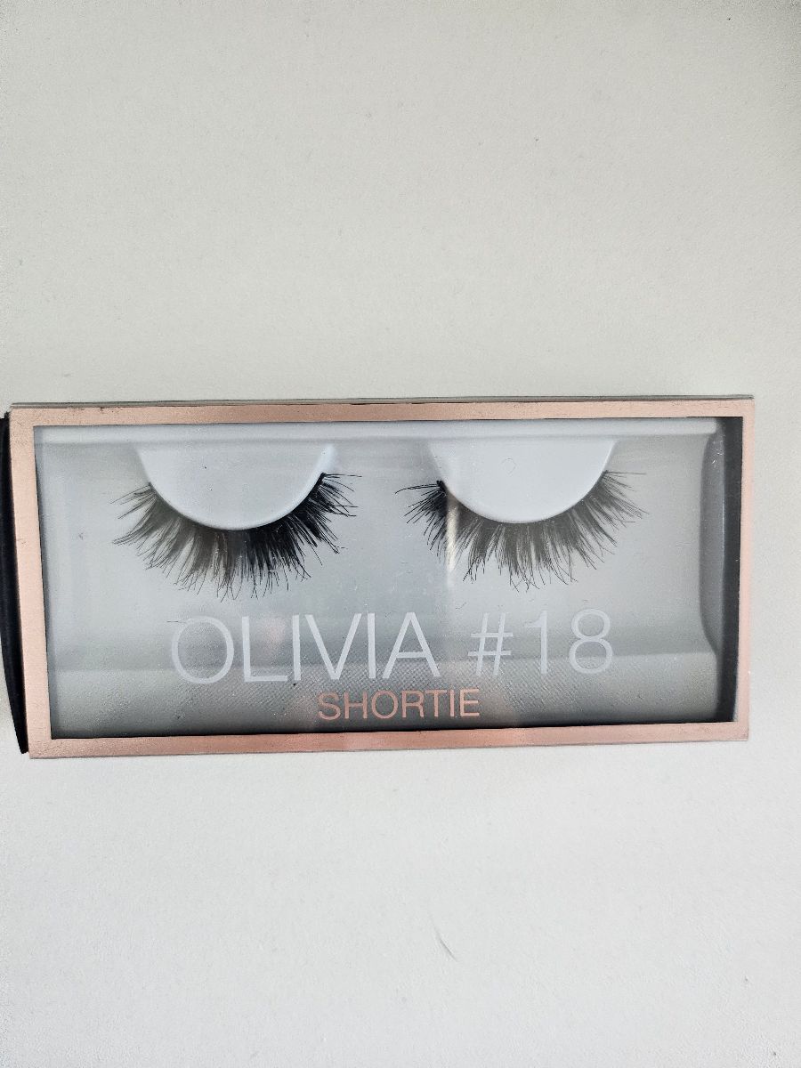 Huda Beauty Olivia culpo #18 Shortie lash new