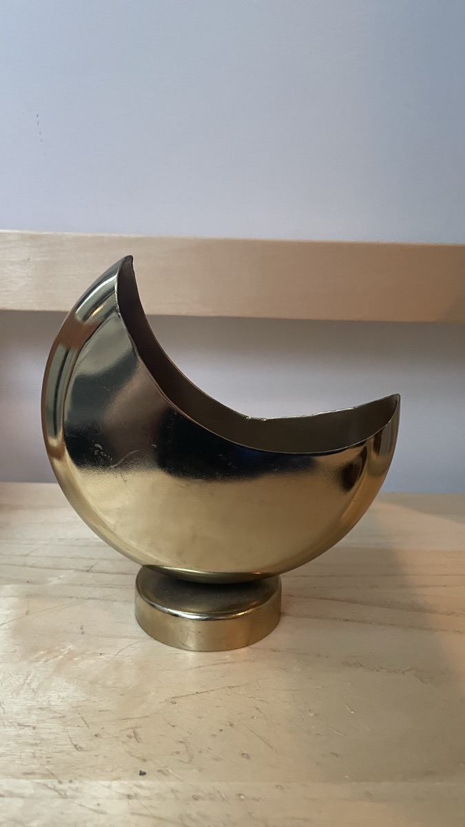 Crescent Moon Vessel