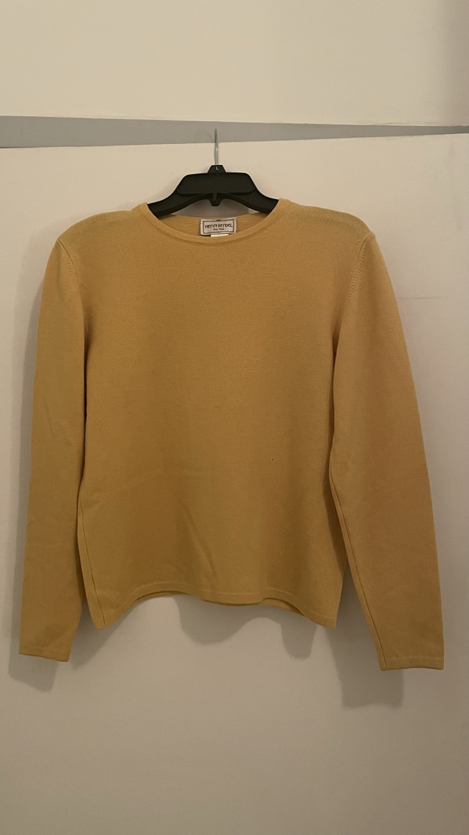100% Wool Sweater Size Small