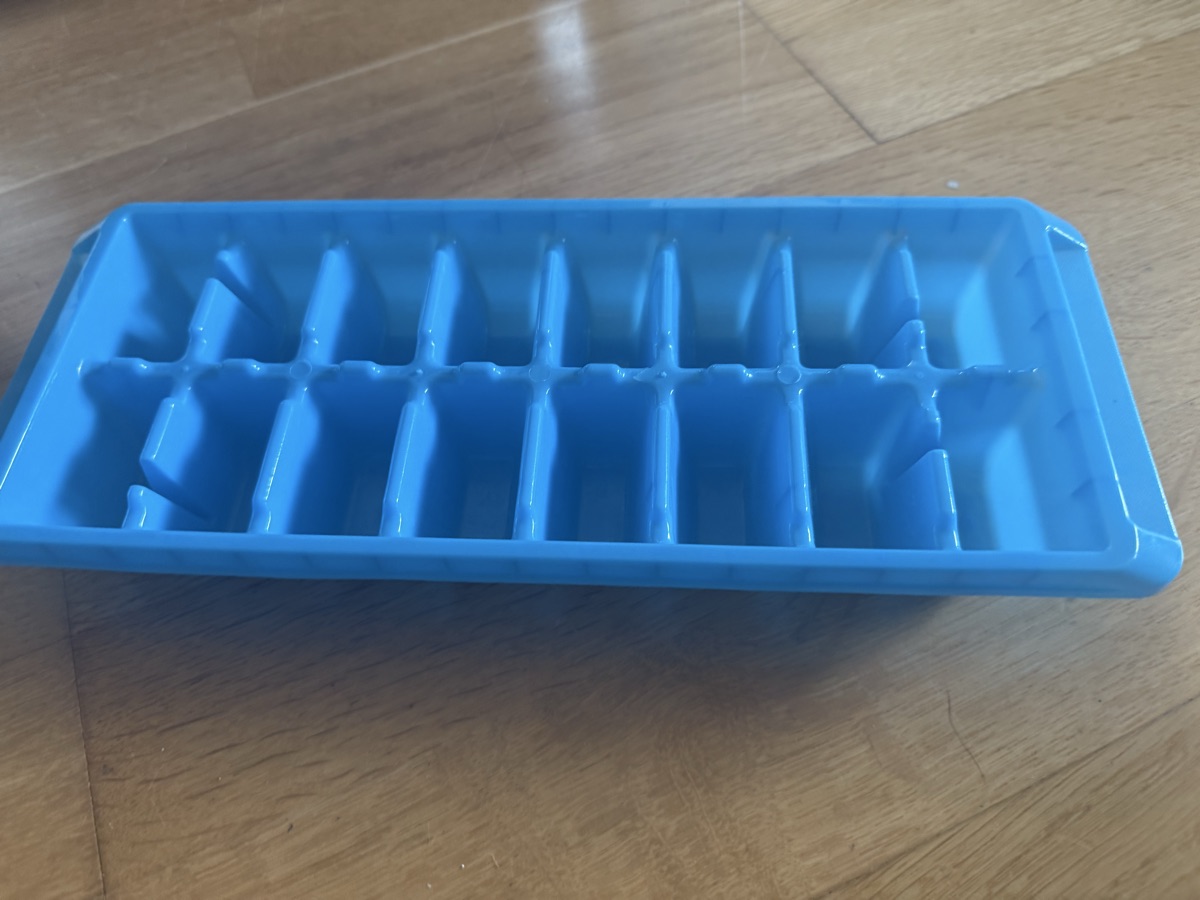 Ice tray