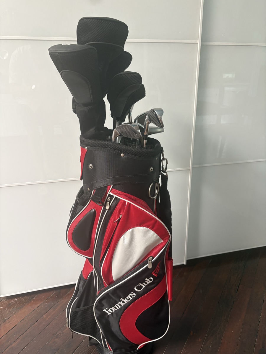 Golf clubs 
