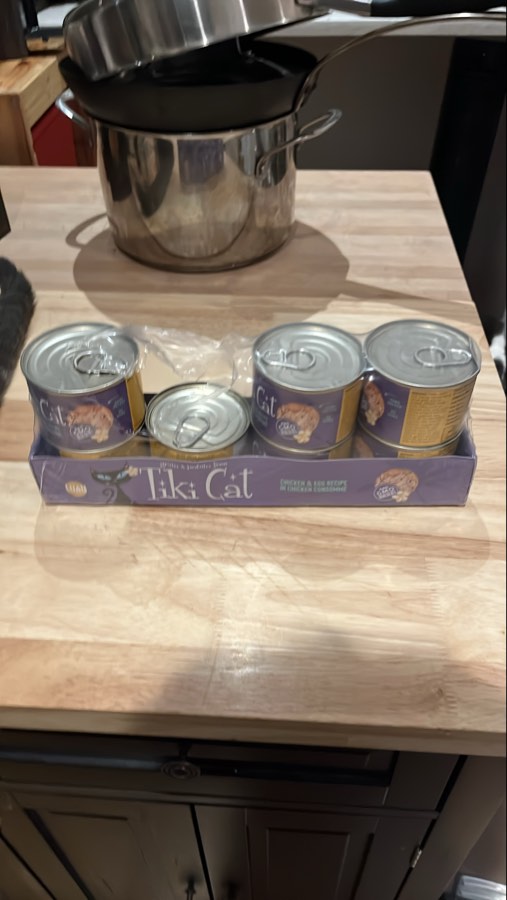 Cat food - Tiki Cat canned Chicken and Egg Consommé