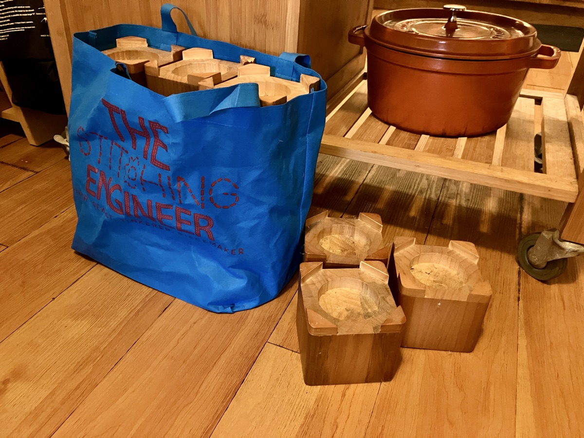 Solid wood bed risers (3 sets of 4)