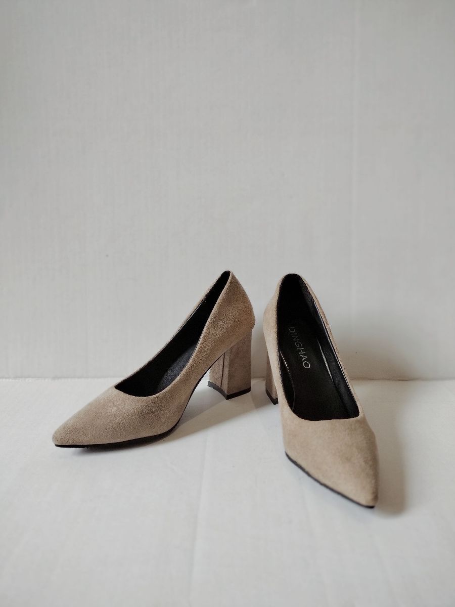 Beige Suede Toe Pointed Heels / Chunky Heels