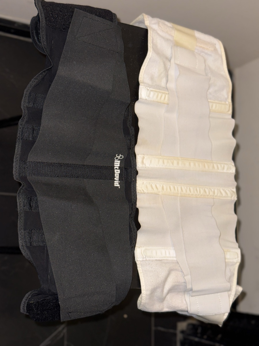2 velcro adjustable back braces 