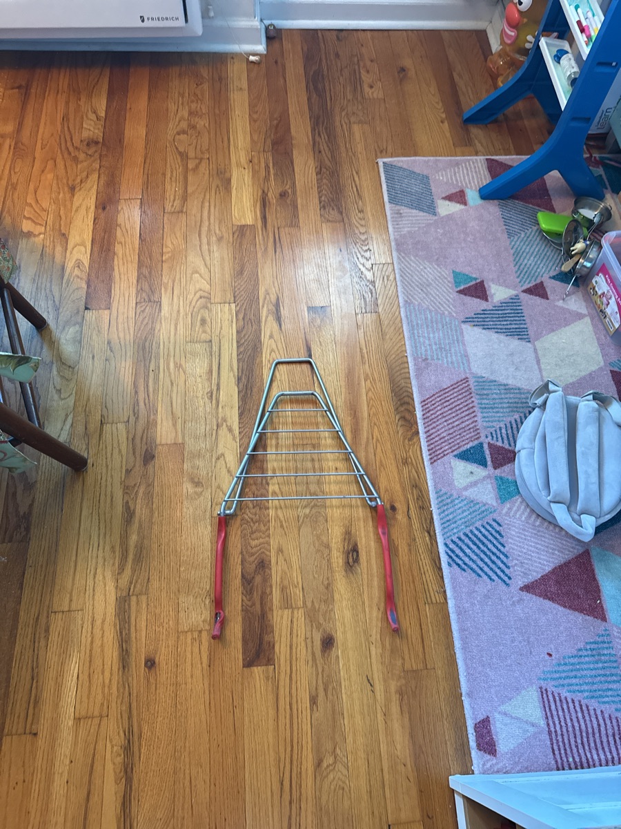 Wall bike rack