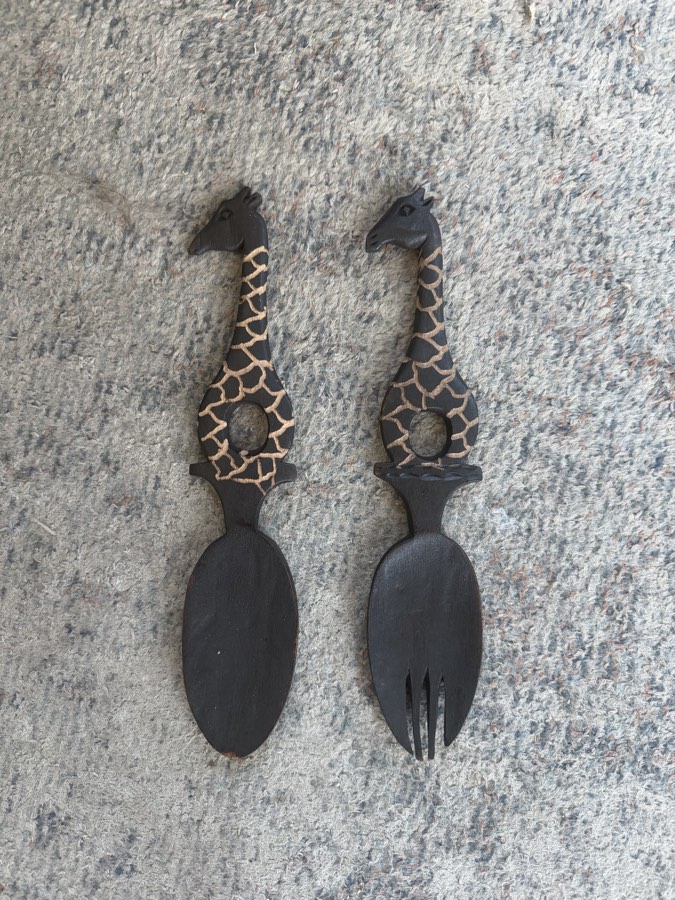 Salad tongs