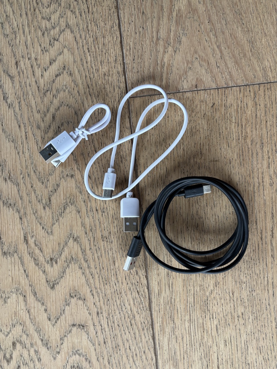 Bundle of usb to usbC cables