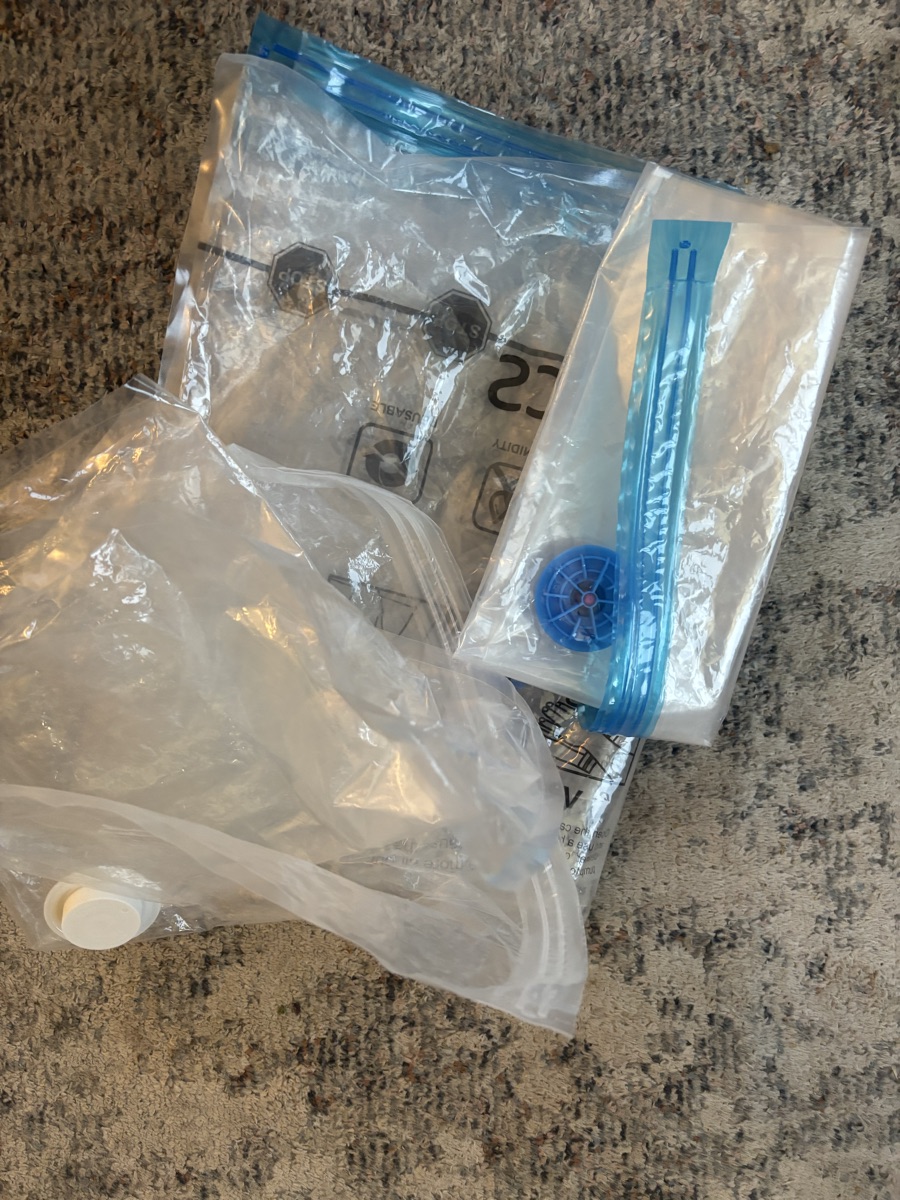 3 vacuum storage bags
