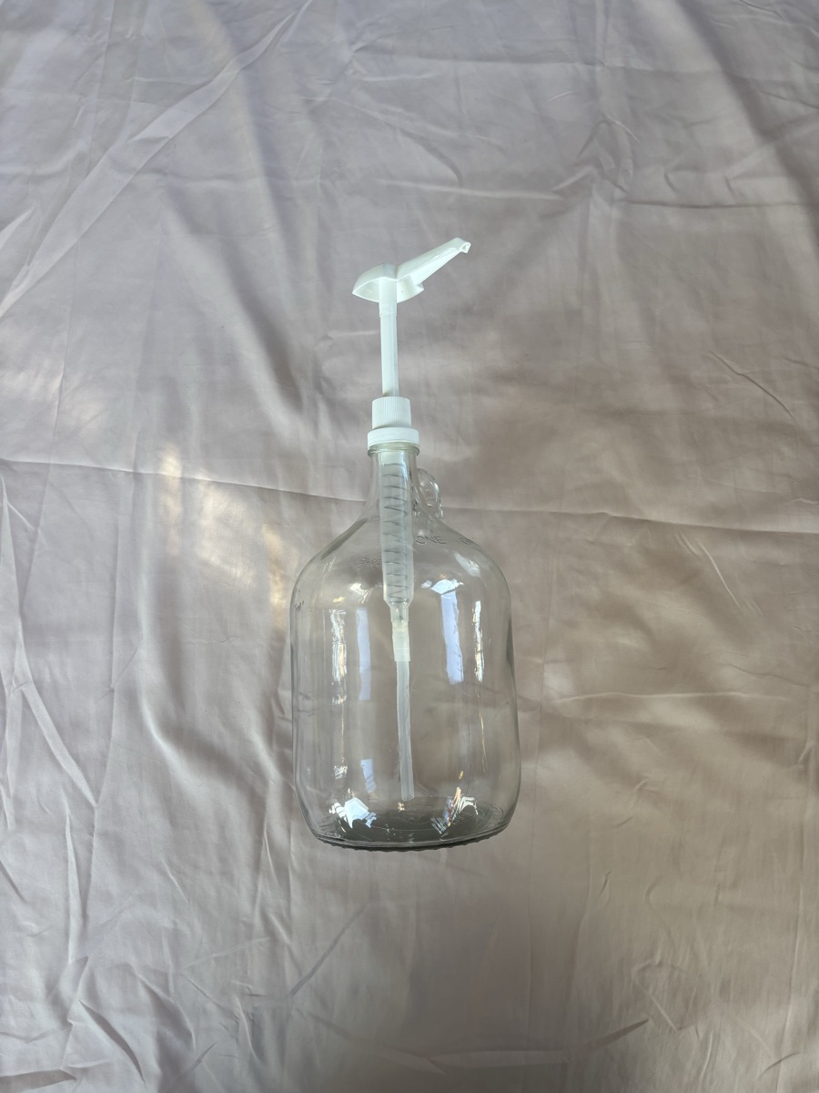 Gallon glass container with Pump - 1