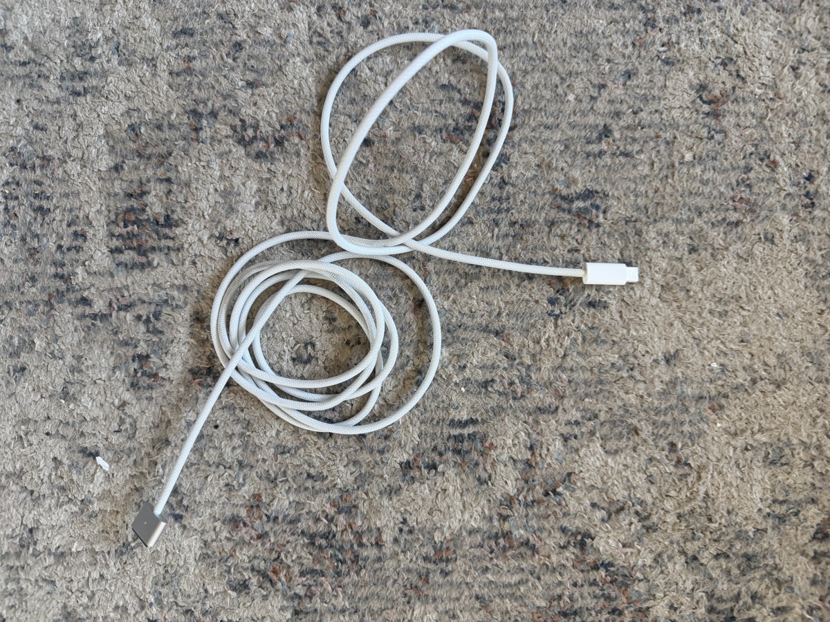 Apple MagSafe usb-c cord