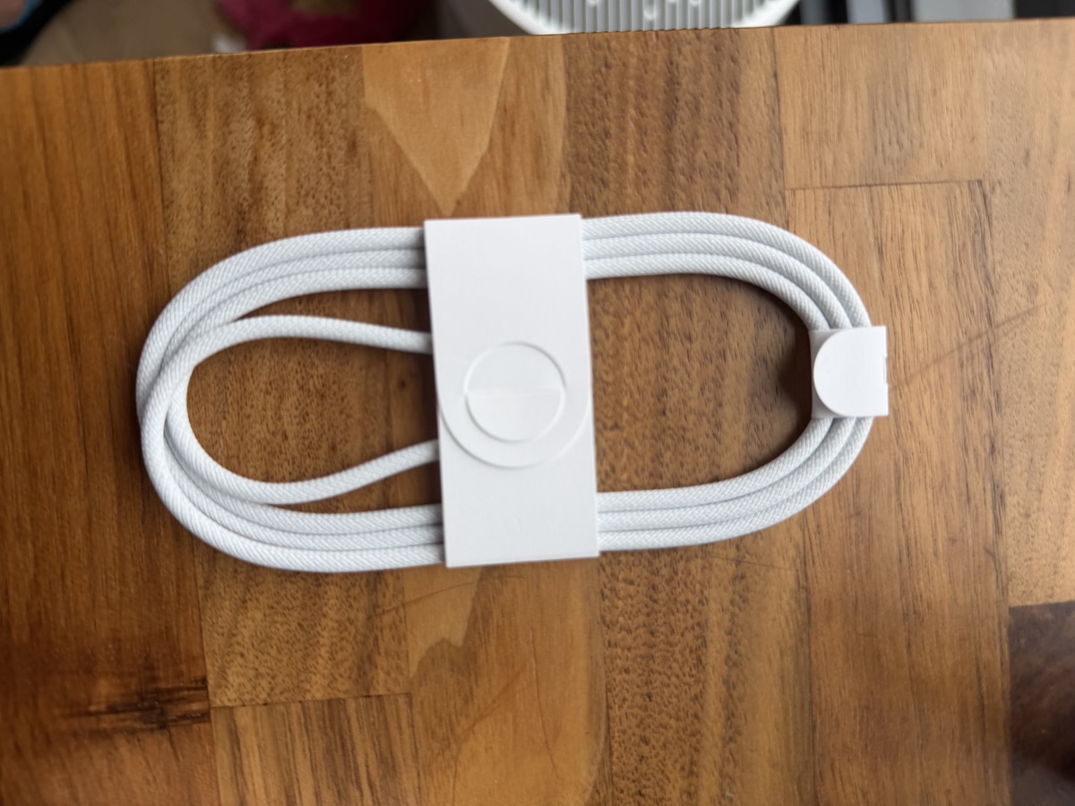 Braided USB‑C Charge Cable (2 m, new/white)